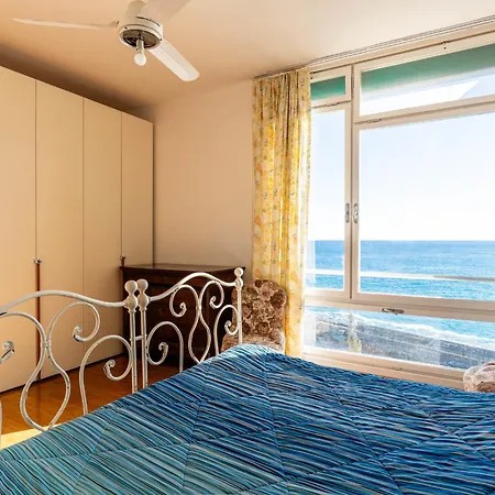 Capo Pino Tra Le Onde By Interhome *