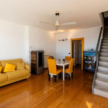 בית נופש Capo Pino Tra Le Onde By Interhome סנרמו