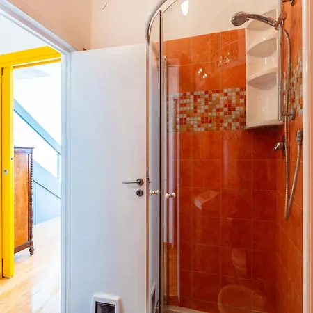 Capo Pino Tra Le Onde By Interhome בית נופש *