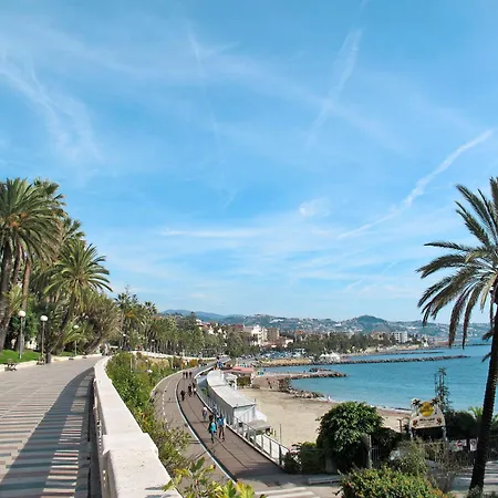 בית נופש Capo Pino Tra Le Onde By Interhome *
