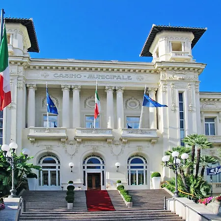 Capo Pino Tra Le Onde By Interhome * סנרמו
